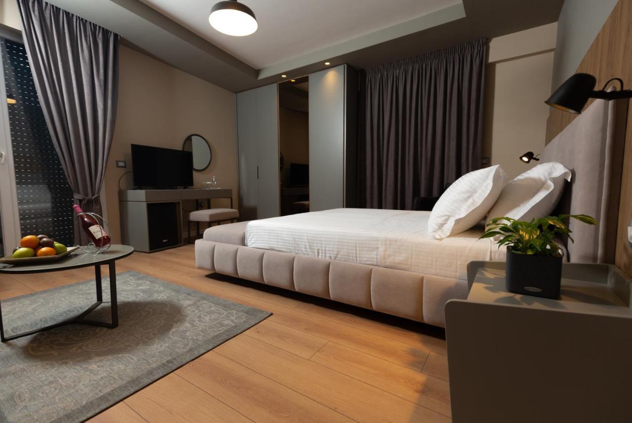 Porta Apartament Вльора Екстер'єр фото