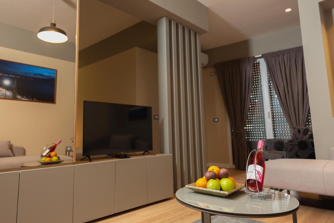 Porta Apartament Вльора Екстер'єр фото
