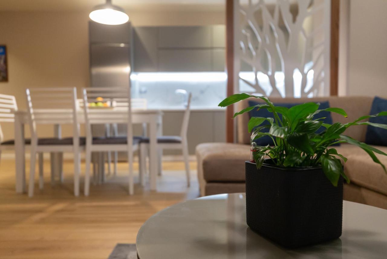 Porta Apartament Вльора Екстер'єр фото
