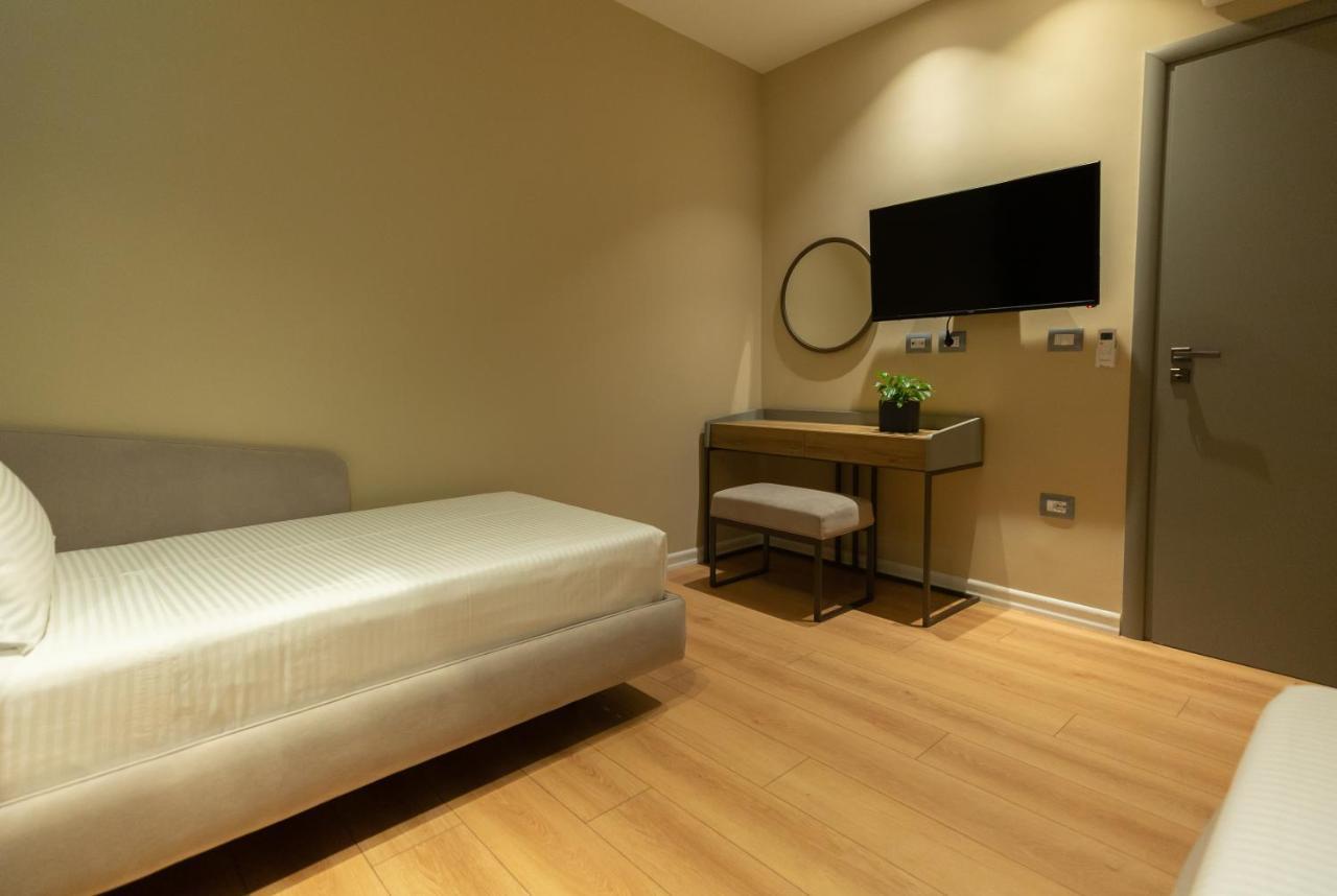 Porta Apartament Вльора Екстер'єр фото