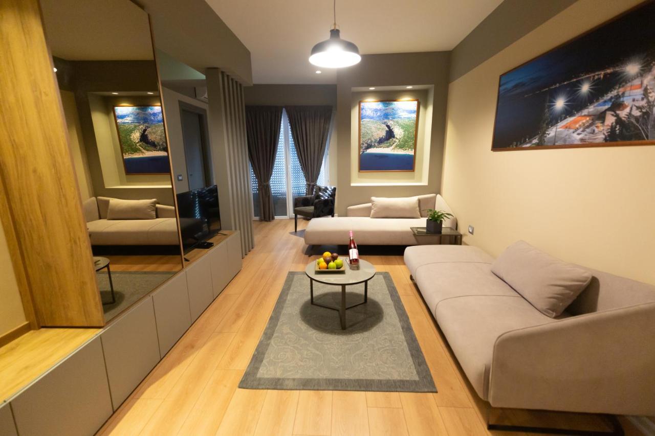 Porta Apartament Вльора Екстер'єр фото