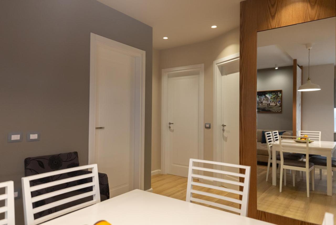 Porta Apartament Вльора Екстер'єр фото